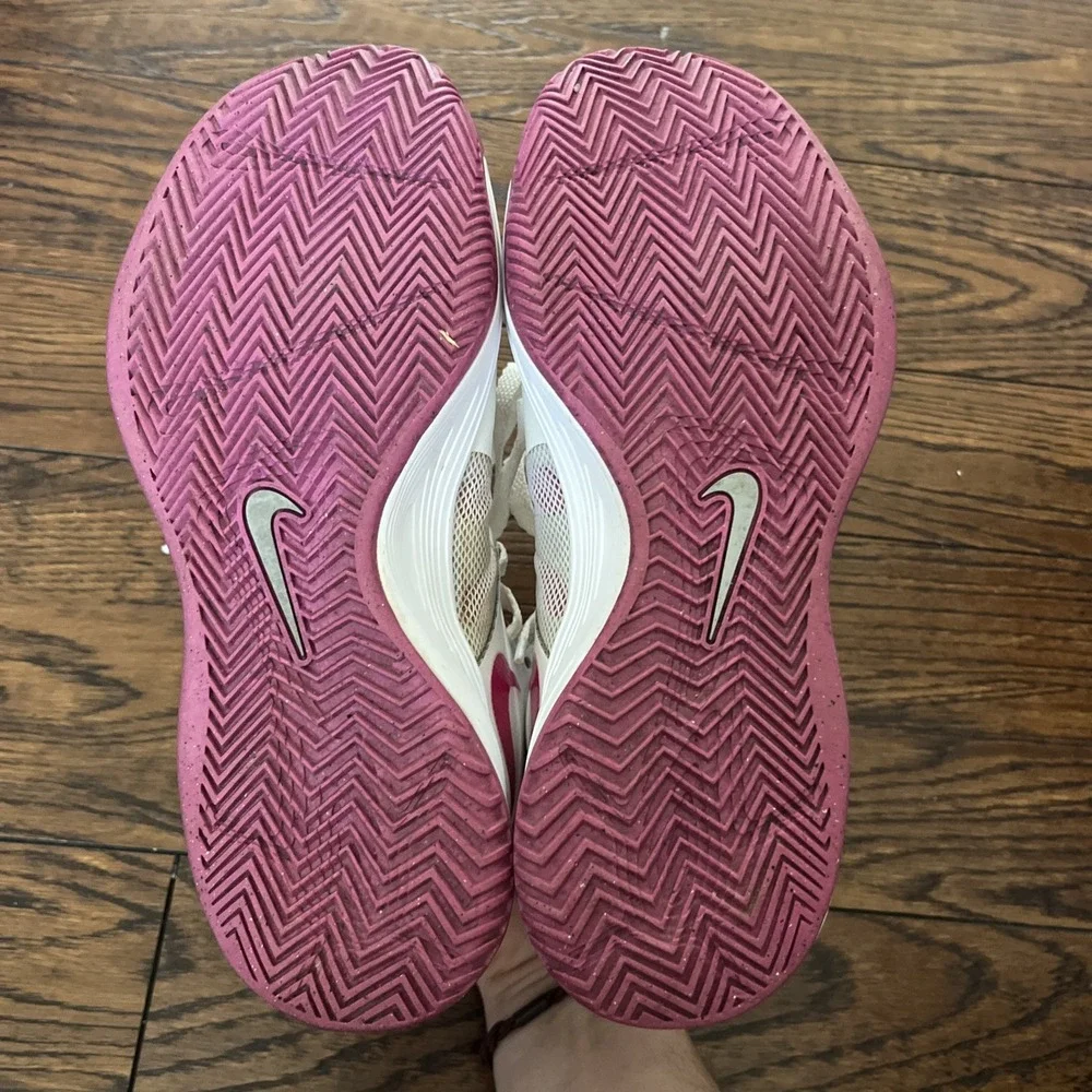 Nike Breast Cancer Ribbon Hyperfuse White Pink Shoe 525021-101 Women's Size 8